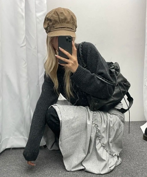 BLACKUP（ブラックアップ）の「[MADE] ステンヌルーズフィットVネックウール混ニット（ニット/セーター・レディース・チャコール/グレイッシュベージュ/カーキ・FREE）」の10枚目の写真