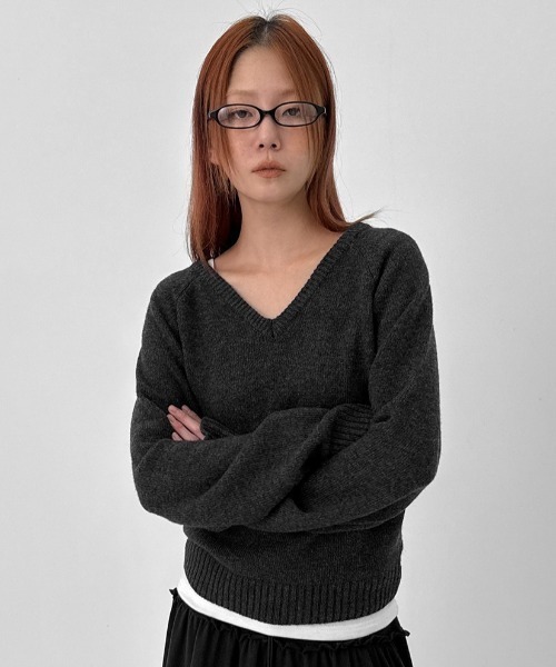 BLACKUP（ブラックアップ）の「[MADE] ステンヌルーズフィットVネックウール混ニット（ニット/セーター・レディース・チャコール/グレイッシュベージュ/カーキ・FREE）」の12枚目の写真