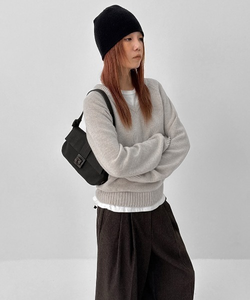 BLACKUP（ブラックアップ）の「[MADE] ステンヌルーズフィットVネックウール混ニット（ニット/セーター・レディース・チャコール/グレイッシュベージュ/カーキ・FREE）」の20枚目の写真