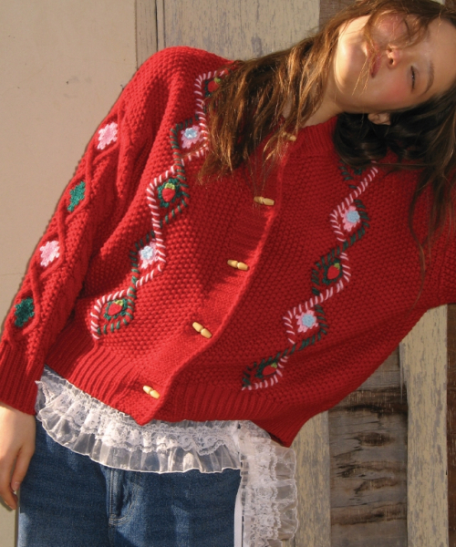 RONRON(ロンロン)の「BERRY HANDMADE POINT FISHERMAN TOGGLE CARDIGAN RED(カーディガン/ボレロ・レディース・その他・FREE)」の2枚目の写真