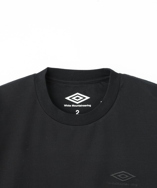 WHITE MOUNTAINEERING(ホワイトマウンテニアリング)の「WHITE MOUNTAINEERING WM×UMBRO OVERSIZED T-SHIRT WM2571519(Tシャツ/カットソー・メンズ・ホワイト/ブラック・M/L)」の4枚目の写真