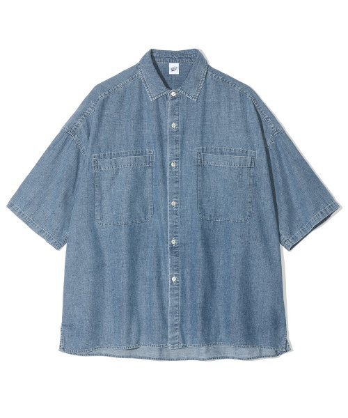 PARTIMENTO(パルティメント)の「ストーンウォッシングデニムバクシーオーバーフィットハーフシャツブルー(シャツ/ブラウス・レディース・その他・MEDIUM/LARGE/X-LARGE)」の1枚目の写真