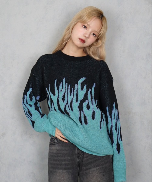 BARELY BLUE(ベアリーブルー)の「【 BARELY BLUE / ベアリーブルー 】 フレイム グラデーション ニット / UNISEX(ニット/セーター・メンズ・ピンク系/ブルー系・FREE)」の2枚目の写真