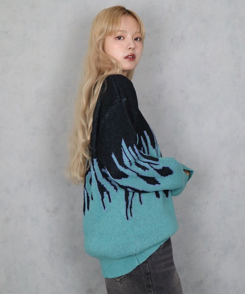 BARELY BLUE(ベアリーブルー)の「【 BARELY BLUE / ベアリーブルー 】 フレイム グラデーション ニット / UNISEX(ニット/セーター・メンズ・ピンク系/ブルー系・FREE)」の4枚目の写真