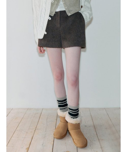 ETMON(エトモン)の「Wool Basic Short Pants, Brown(その他パンツ・レディース・その他・SMALL/MEDIUM)」の2枚目の写真