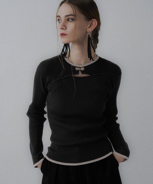 HARE(ハレ)の「チャイナパーツカットアウトニット(HARE)(ニット/セーター・レディース・グレー/ブラック/パープル/ブラック系その他・FREE)」の1枚目の写真