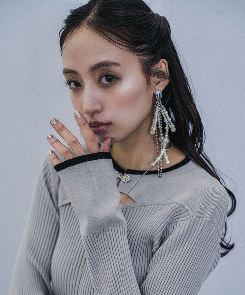 HARE(ハレ)の「チャイナパーツカットアウトニット(HARE)(ニット/セーター・レディース・グレー/ブラック/パープル/ブラック系その他・FREE)」の15枚目の写真