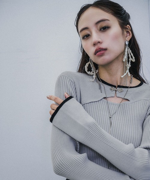 HARE(ハレ)の「チャイナパーツカットアウトニット(HARE)(ニット/セーター・レディース・グレー/ブラック/パープル/ブラック系その他・FREE)」の16枚目の写真