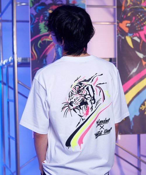 ARTISTWEAR（アーティストウェア）の「[ATW x レオダブ] タイガー刺繍オーバーサイズ半袖Tシャツ_WH（Tシャツ/カットソー・レディース・その他・XX-LARGE/LARGE/X-LARGE）」の2枚目の写真