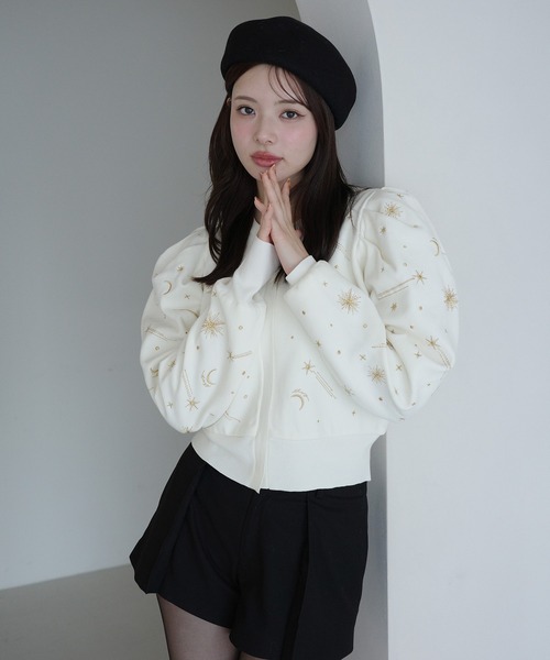 EIMY ISTOIRE(エイミーイストワール)の「スターエンブロイダリーニット(ニット/セーター・レディース・ブラック/ピンク/ホワイト/ネイビー・F)」の5枚目の写真