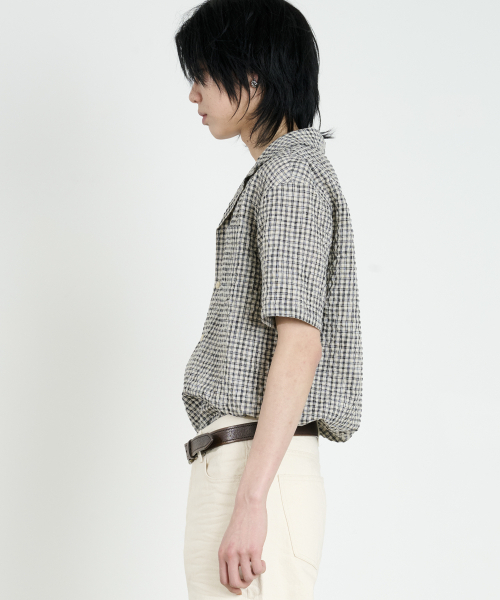 DUSTYWHITE(ダスティーホワイト)の「ブラックテクスチャーハーフスリーブシャツ(シャツ/ブラウス・メンズ・その他・MEDIUM/LARGE/X-LARGE)」の3枚目の写真