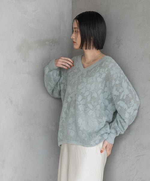 A part by(アパートバイ)の「フラワージャガードシアーニット(ニット/セーター・レディース・オフホワイト/グレー系その他2/ブラック・FREE)」の16枚目の写真