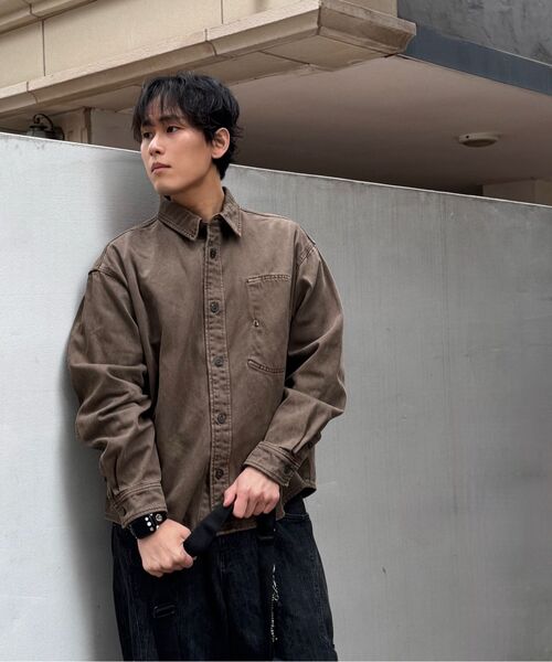 NONBLANK(ノンブランク)の「ダイングデニムシャツ_GREYISH KHAKI(シャツ/ブラウス・メンズ・カーキ・MEDIUM/LARGE/X-LARGE)」の17枚目の写真