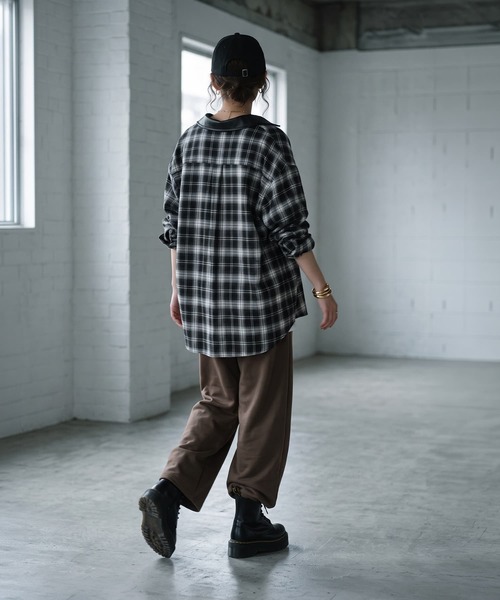 STYLE DELI(スタイルデリ)の「【BLK001】フェイクレザーカラーチェックシャツ(シャツ/ブラウス・レディース・レッド/ブラック・FREE)」の22枚目の写真