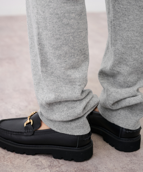 FRAMeWORK（フレームワーク）の「カシミヤ ニットパンツ（その他パンツ・レディース・イエロー/ベージュ/ライトグレー・FREE）」の4枚目の写真