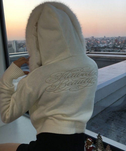 Judin（ジュディン）の「Embroidered fur knit hoodie【JD】（ニット/セーター・レディース・ホワイト/グレー/ベージュ・FREE）」の15枚目の写真