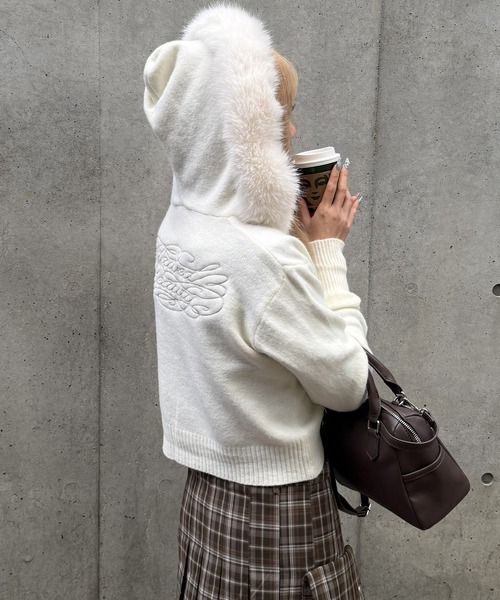 Judin（ジュディン）の「Embroidered fur knit hoodie【JD】（ニット/セーター・レディース・ホワイト/グレー/ベージュ・FREE）」の16枚目の写真