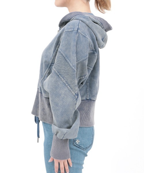 チチカカ（チチカカ）の「Orale! 裏毛ケミカル切替ジップパーカー（パーカー・レディース・ブラック/ブルー・FREE）」の8枚目の写真