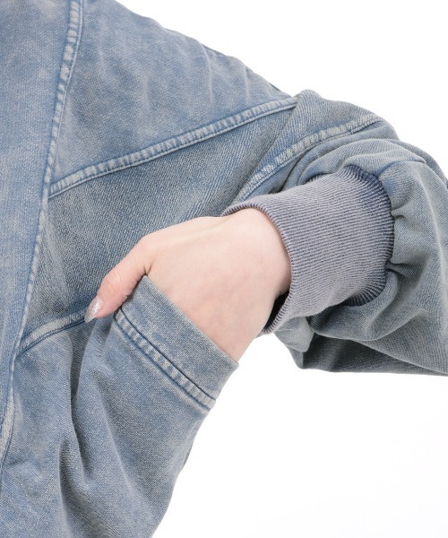 チチカカ（チチカカ）の「Orale! 裏毛ケミカル切替ジップパーカー（パーカー・レディース・ブラック/ブルー・FREE）」の12枚目の写真