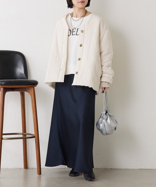 Jena espace merveilleux（ジェナ　エスパスメルヴェイユ）の「【軽量】キルティングラインジャケット（ノーカラージャケット・レディース・アイボリー/ブラウン・FREE）」の3枚目の写真