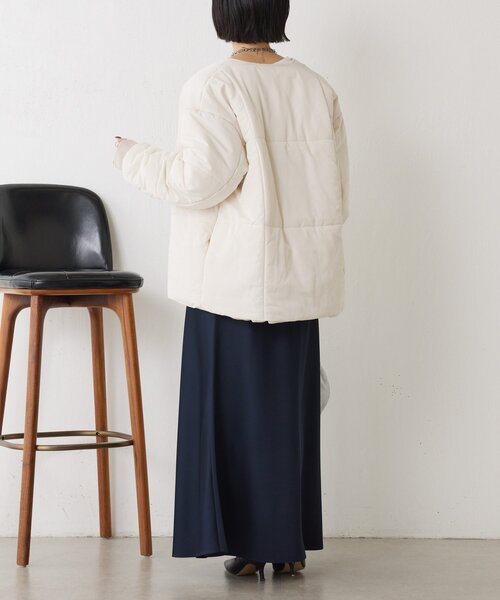 Jena espace merveilleux（ジェナ　エスパスメルヴェイユ）の「【軽量】キルティングラインジャケット（ノーカラージャケット・レディース・アイボリー/ブラウン・FREE）」の6枚目の写真