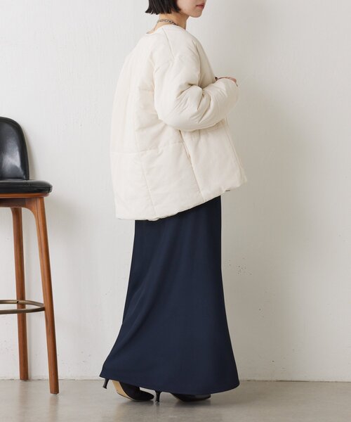 Jena espace merveilleux（ジェナ　エスパスメルヴェイユ）の「【軽量】キルティングラインジャケット（ノーカラージャケット・レディース・アイボリー/ブラウン・FREE）」の7枚目の写真