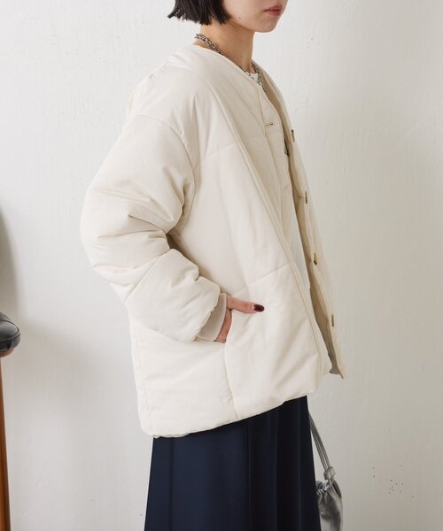 Jena espace merveilleux（ジェナ　エスパスメルヴェイユ）の「【軽量】キルティングラインジャケット（ノーカラージャケット・レディース・アイボリー/ブラウン・FREE）」の12枚目の写真