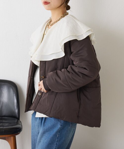 Jena espace merveilleux（ジェナ　エスパスメルヴェイユ）の「【軽量】キルティングラインジャケット（ノーカラージャケット・レディース・アイボリー/ブラウン・FREE）」の21枚目の写真