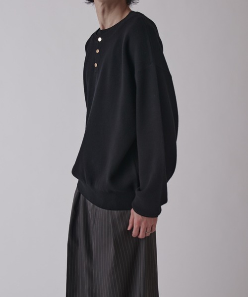 Lui's（ルイス）の「レイヤードヘンリー（ニット/セーター・メンズ・ネイビー/グレー/ブラック・M/S）」の10枚目の写真