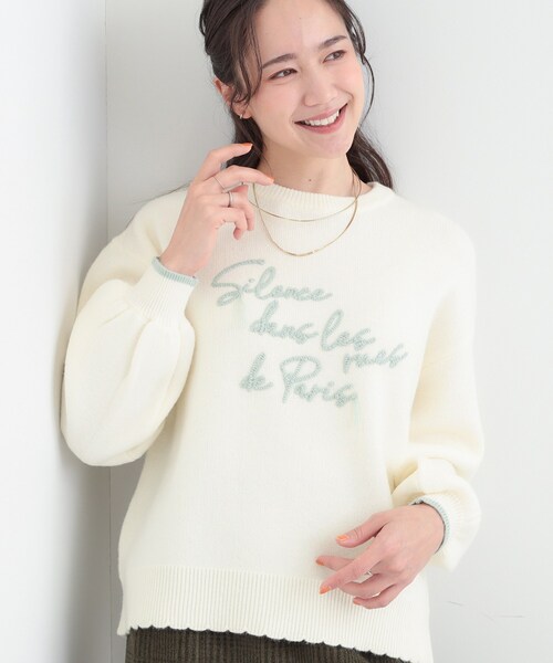 SHOO・LA・RUE(シューラルー)の「【洗濯機可/S-LL】裾スカラップが差がつく コード刺繍ロゴニット(ニット/セーター・レディース・ネイビー系4/グレー系4/アイボリー系4・02/01/04/03)」の1枚目の写真