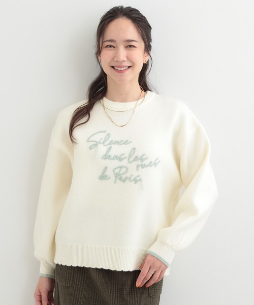 SHOO・LA・RUE(シューラルー)の「【洗濯機可/S-LL】裾スカラップが差がつく コード刺繍ロゴニット(ニット/セーター・レディース・ネイビー系4/グレー系4/アイボリー系4・02/01/04/03)」の8枚目の写真
