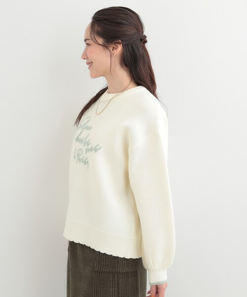 SHOO・LA・RUE(シューラルー)の「【洗濯機可/S-LL】裾スカラップが差がつく コード刺繍ロゴニット(ニット/セーター・レディース・ネイビー系4/グレー系4/アイボリー系4・02/01/04/03)」の9枚目の写真