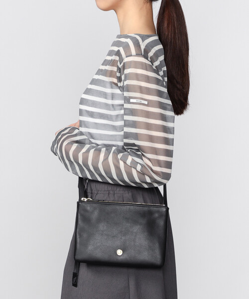 ORCIVAL（オーシバル）の「ORCIVAL | ナッパレザー ジップポーチショルダーバッグ UNISEX（ショルダーバッグ・レディース・ブラウン系その他2/ブラック/レッド・-）」の21枚目の写真