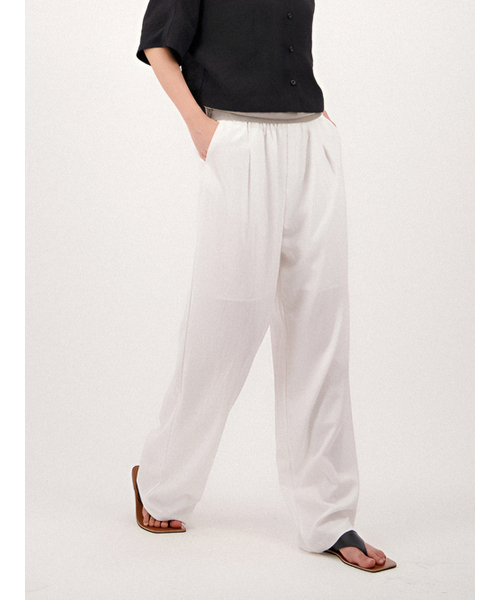 ACUD(アクド)の「Summer Pintuck Bending Slacks _White(スラックス・レディース・ホワイト・S/M)」の3枚目の写真