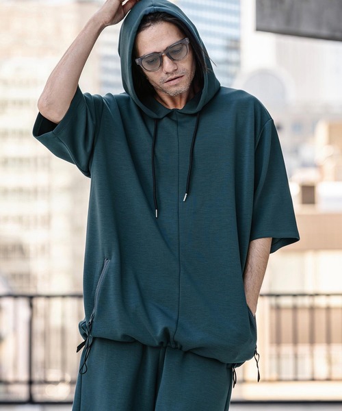 CAMBIO(カンビオ)の「mpa4039-Lyocell Blend Lightweight Cardboard Knit Short Sleeve Zip Parka 半袖パーカー(S65426cmb)(パーカー・メンズ・ブラック/ダークブルー/チャコール/キナリ・S/M/L)」の1枚目の写真