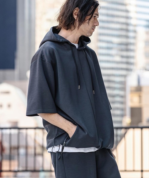 CAMBIO(カンビオ)の「mpa4039-Lyocell Blend Lightweight Cardboard Knit Short Sleeve Zip Parka 半袖パーカー(S65426cmb)(パーカー・メンズ・ブラック/ダークブルー/チャコール/キナリ・S/M/L)」の6枚目の写真