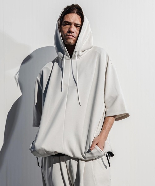 CAMBIO(カンビオ)の「mpa4039-Lyocell Blend Lightweight Cardboard Knit Short Sleeve Zip Parka 半袖パーカー(S65426cmb)(パーカー・メンズ・ブラック/ダークブルー/チャコール/キナリ・S/M/L)」の9枚目の写真