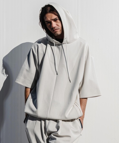 CAMBIO(カンビオ)の「mpa4039-Lyocell Blend Lightweight Cardboard Knit Short Sleeve Zip Parka 半袖パーカー(S65426cmb)(パーカー・メンズ・ブラック/ダークブルー/チャコール/キナリ・S/M/L)」の10枚目の写真