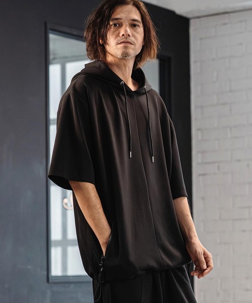 CAMBIO(カンビオ)の「mpa4039-Lyocell Blend Lightweight Cardboard Knit Short Sleeve Zip Parka 半袖パーカー(S65426cmb)(パーカー・メンズ・ブラック/ダークブルー/チャコール/キナリ・S/M/L)」の14枚目の写真