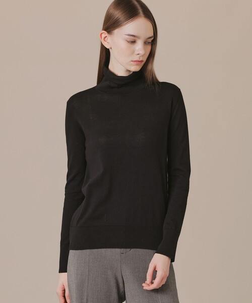 MACKINTOSH LONDON(マッキントッシュ ロンドン)の「【SUPER FINE LAB.】メルテッドサウラコットンタートルネックプルオーバー(ニット/セーター・レディース・オフホワイト/グレー系その他2/ブラック/チャコールグレー・38)」の2枚目の写真