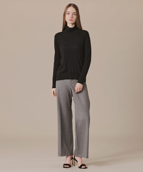 MACKINTOSH LONDON(マッキントッシュ ロンドン)の「【SUPER FINE LAB.】メルテッドサウラコットンタートルネックプルオーバー(ニット/セーター・レディース・オフホワイト/グレー系その他2/ブラック/チャコールグレー・38)」の8枚目の写真