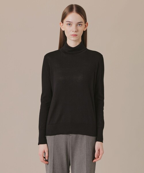 MACKINTOSH LONDON(マッキントッシュ ロンドン)の「【SUPER FINE LAB.】メルテッドサウラコットンタートルネックプルオーバー(ニット/セーター・レディース・オフホワイト/グレー系その他2/ブラック/チャコールグレー・38)」の9枚目の写真