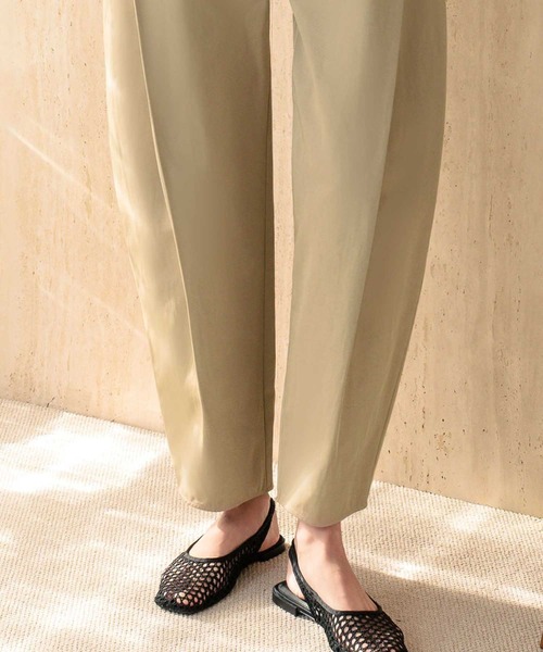 ELFRANK（エルフランク）の「【2026SS】ボックスプリーツ カーブパンツ ワイドパンツ《着用動画あり》（その他パンツ・レディース・ベージュ/チャコールグレー・L/M/S）」の10枚目の写真