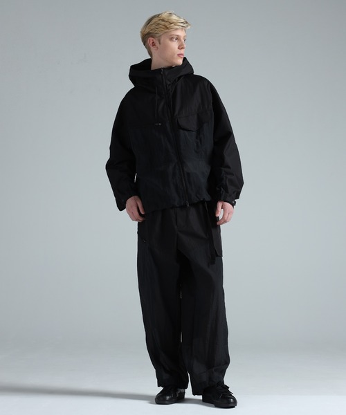 Y-3（ワイスリー）の「Y-3 HOODED UTILITY JACKET（ブルゾン・メンズ・ブラック・SMALL/MEDIUM/LARGE/X-LARGE/X-SMALL）」の4枚目の写真