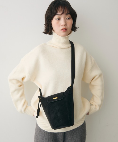 full/fill.（フルフィル）の「plate flap shoulder bag / プレート付きフラップショルダーバッグ（ショルダーバッグ・レディース・ブラック/グレー・FREE）」の18枚目の写真