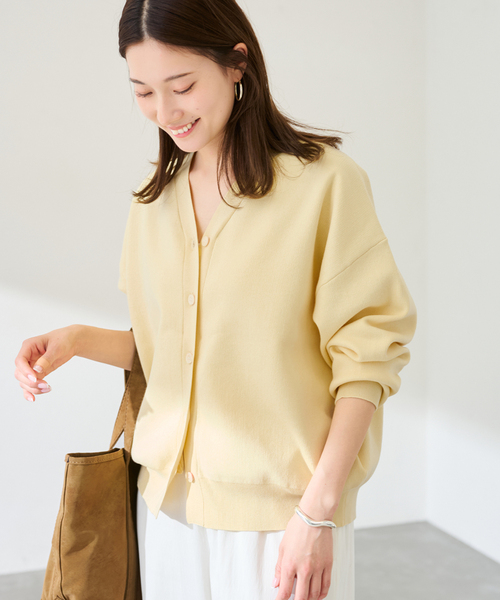 FRAMeWORK（フレームワーク）の「スムースフォルムカーディガン（カーディガン/ボレロ・レディース・ブラック/グレー/ホワイト/イエロー・FREE）」の4枚目の写真