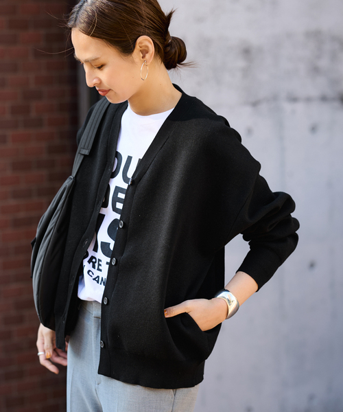 FRAMeWORK（フレームワーク）の「スムースフォルムカーディガン（カーディガン/ボレロ・レディース・ブラック/グレー/ホワイト/イエロー・FREE）」の10枚目の写真