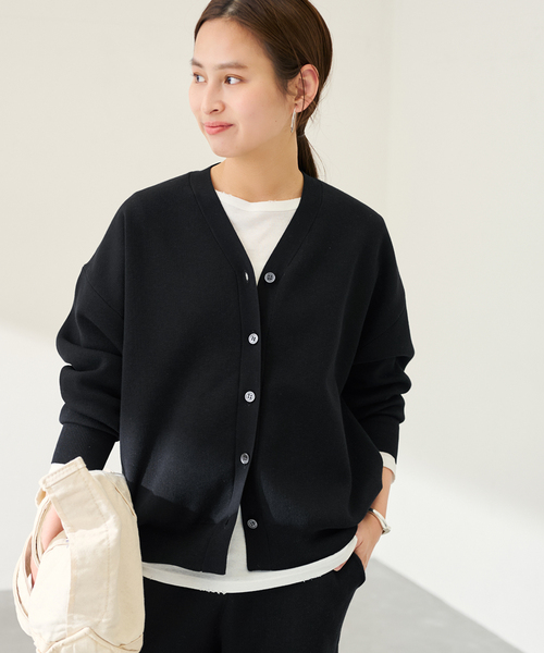 FRAMeWORK（フレームワーク）の「スムースフォルムカーディガン（カーディガン/ボレロ・レディース・ブラック/グレー/ホワイト/イエロー・FREE）」の6枚目の写真