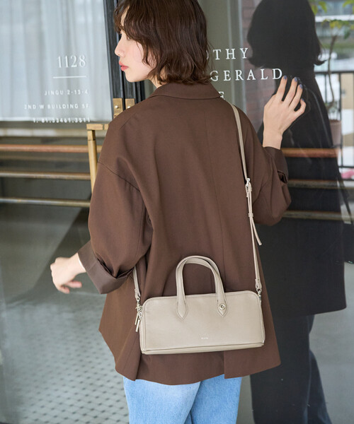 FREAK'S STORE(フリークスストア)の「限定展開 BEAURE LUNEA/ビュレルネア <本革>レザー ワイド ファスナー ショルダーバッグ(ショルダーバッグ・レディース・ブラック/シルバー/ベージュ・ONE SIZE)」の13枚目の写真