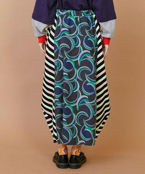 FRAPBOIS(フラボア)の「ウォーターサーフェス スカート(スカート・レディース・チャコールグレー/ベージュ・1/0)」の4枚目の写真